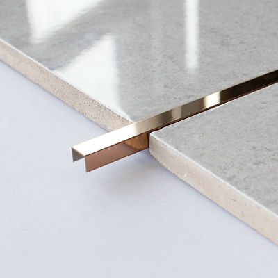 Le profilé en u d'acier inoxydable de miroir équilibrent la bande rebord de tuile d'acier inoxydable de 0.18-0.4mm 3m