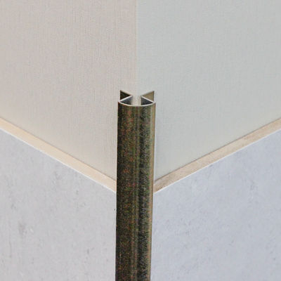 La tuile décorative adaptée aux besoins du client d'acier inoxydable de vibration équilibrent la longueur de 8mm 2.7m