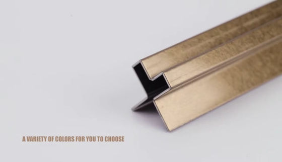 Le bord de tuile de l'acier inoxydable 201 304 équilibrent l'équilibre décoratif de plancher d'acier inoxydable d'or de miroir