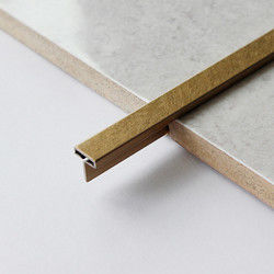 Bon prix la jonction de bord de plancher d'acier inoxydable de la taille 201 de 10mm panneau l'ODM pour la décoration de mur en ligne